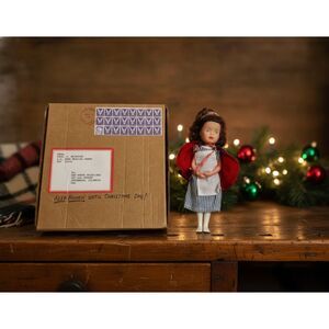American Girl Pleasant Company Molly McIntire Nurse Doll & Original Christmas Bx